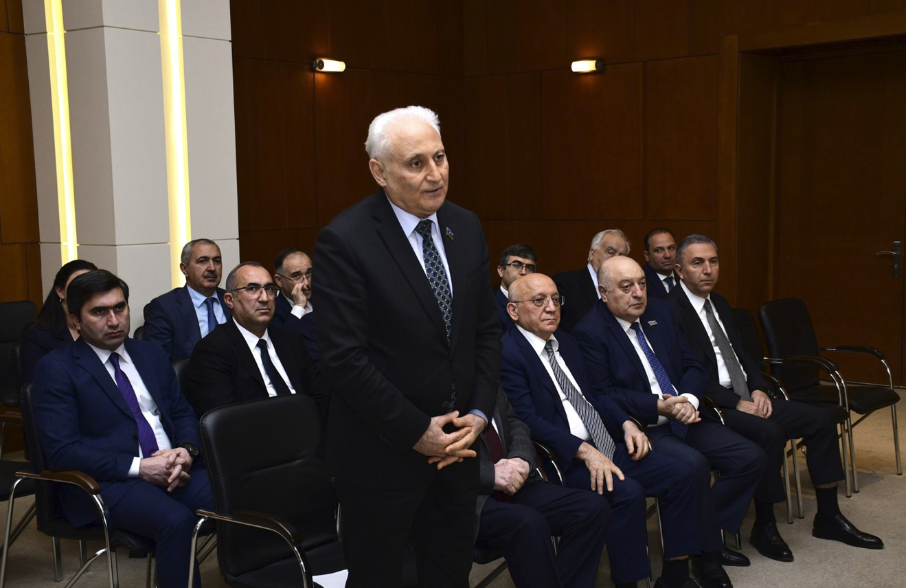 YAP-ın İdarə Heyətinin iclası keçirildi (FOTO)